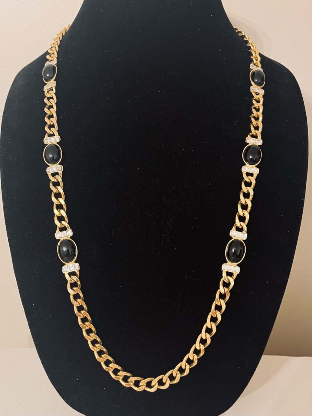#250 Vintage Joan Rivers Classics Collection Gold-tone Necklace